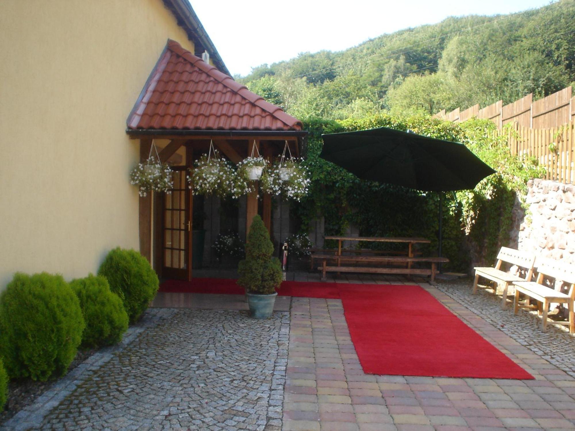 Albergue Zielone Wzgórze Wałbrzych Exterior foto