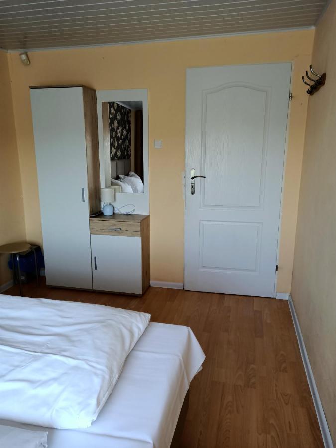 Albergue Zielone Wzgórze Wałbrzych Exterior foto