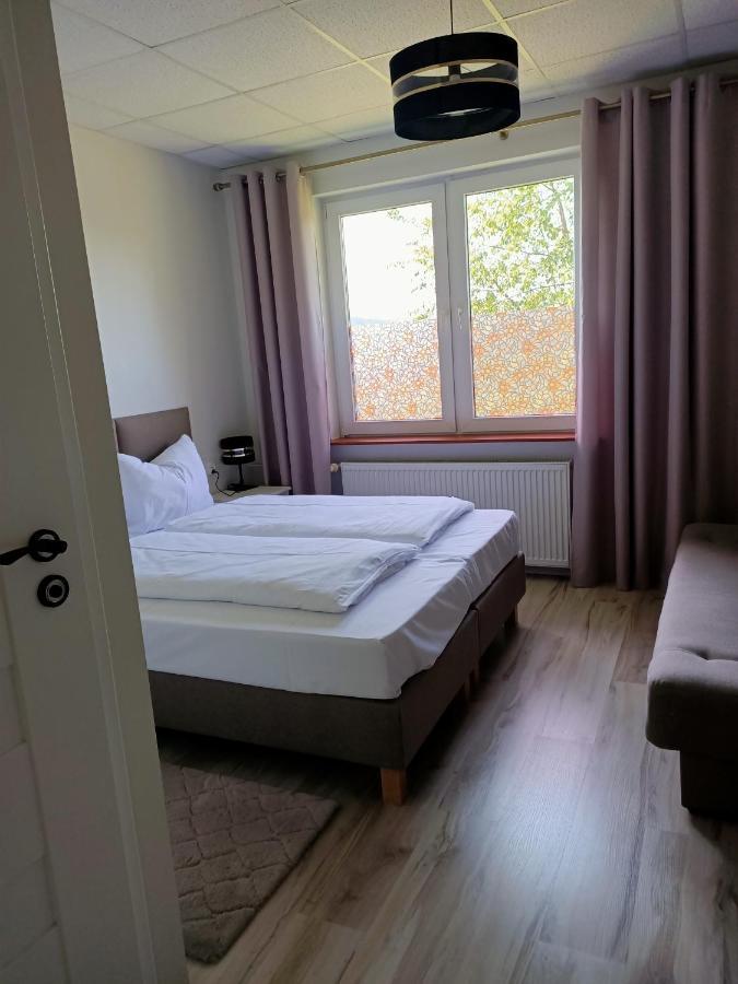 Albergue Zielone Wzgórze Wałbrzych Exterior foto