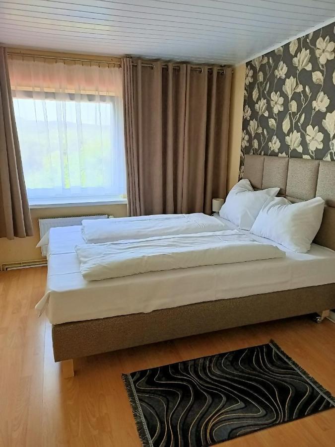 Albergue Zielone Wzgórze Wałbrzych Exterior foto